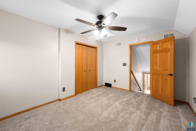 6300 S Mustang Ave Avenue, Sioux Falls, SD 57108