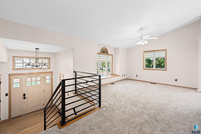 6300 S Mustang Ave Avenue, Sioux Falls, SD 57108