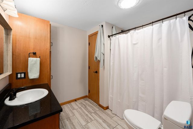 6300 S Mustang Ave Avenue, Sioux Falls, SD 57108