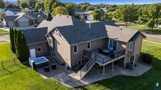 6300 S Mustang Ave Avenue, Sioux Falls, SD 57108