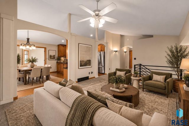 6300 S Mustang Ave Avenue, Sioux Falls, SD 57108