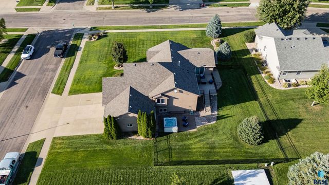 6300 S Mustang Ave Avenue, Sioux Falls, SD 57108