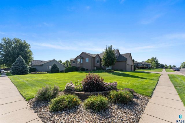 6300 S Mustang Ave Avenue, Sioux Falls, SD 57108