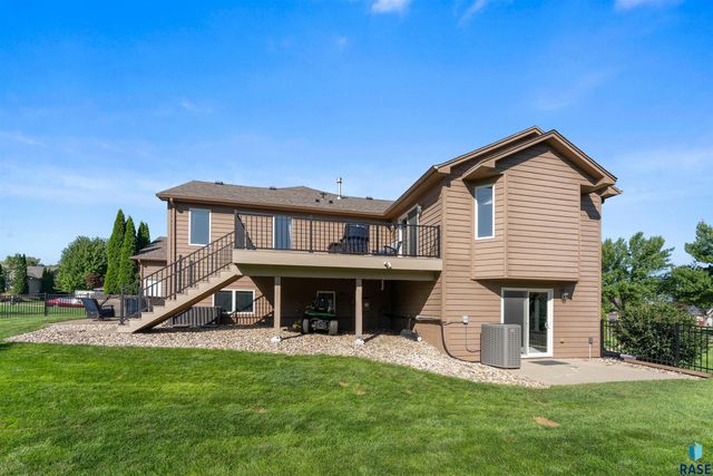 6300 S Mustang Ave Avenue, Sioux Falls, SD 57108