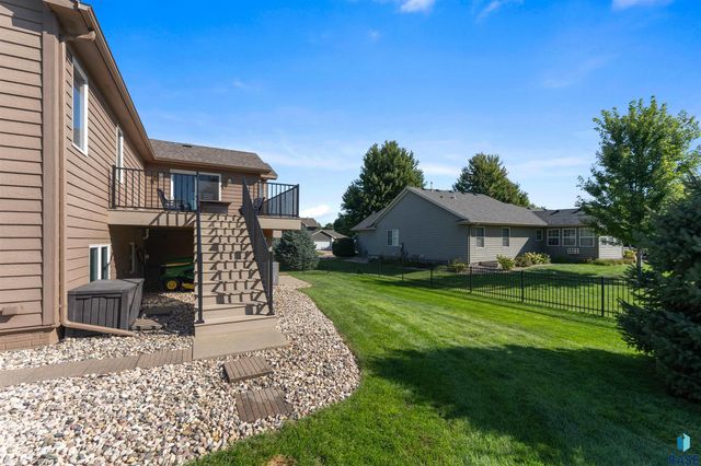 6300 S Mustang Ave Avenue, Sioux Falls, SD 57108