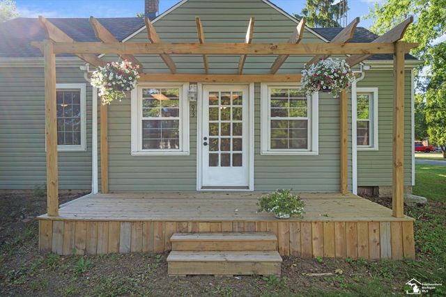 93 N Division Street, Petersburg, MI 49270