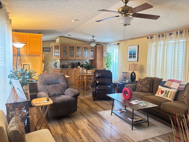 818 Peach Tree Street, Urbana, IL 61802