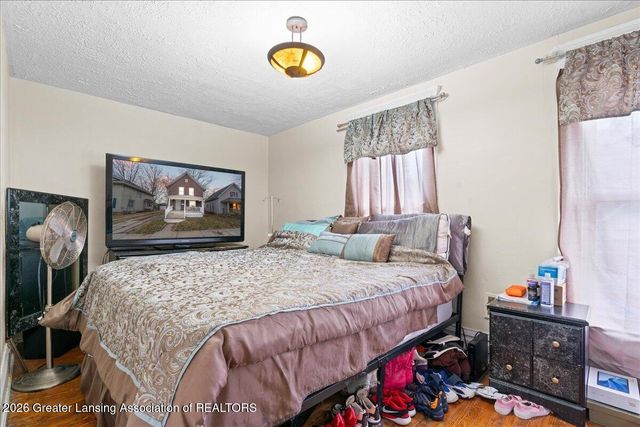 904 N Sycamore Street, Lansing, MI 48906