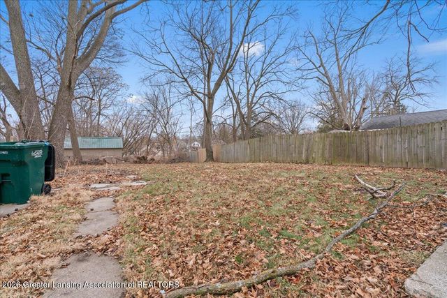 904 N Sycamore Street, Lansing, MI 48906