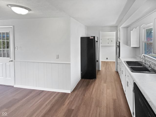 7459 Harcourt Road, Indianapolis, IN 46260