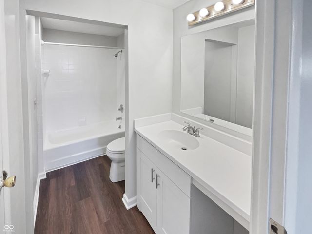 7459 Harcourt Road, Indianapolis, IN 46260