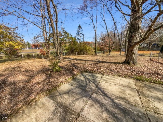 7459 Harcourt Road, Indianapolis, IN 46260