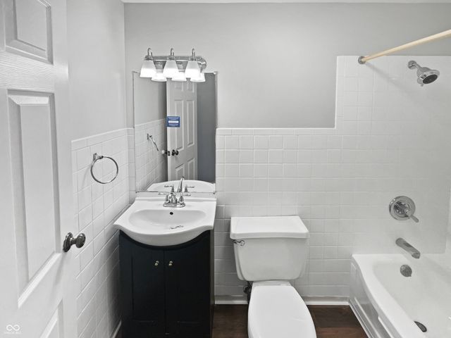 7459 Harcourt Road, Indianapolis, IN 46260