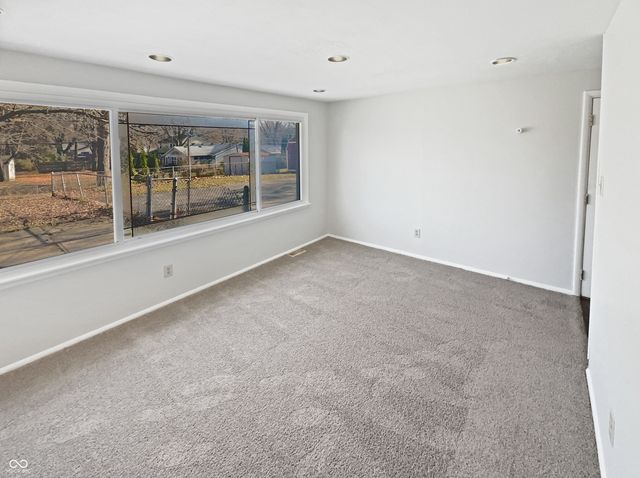 7459 Harcourt Road, Indianapolis, IN 46260