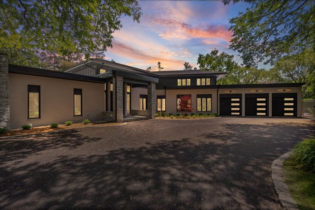411 Woodland Court, Glenview, IL 60025