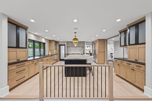 411 Woodland Court, Glenview, IL 60025
