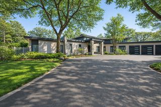 411 Woodland Court, Glenview, IL 60025