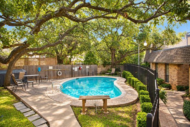 7162 Chimney CORS 7204, Austin, TX 78731