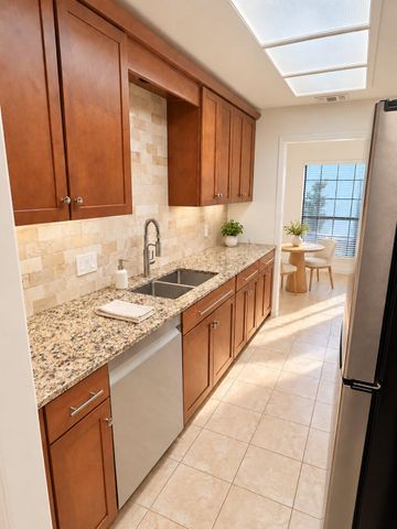 7162 Chimney CORS 7204, Austin, TX 78731