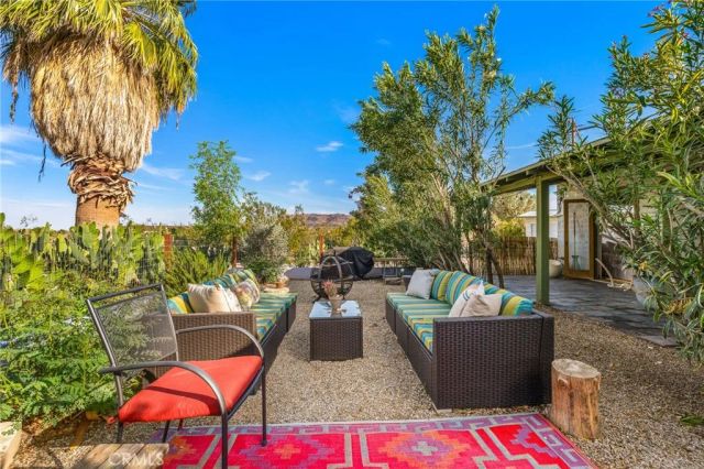 6766 Mesquite Drive, 29 Palms, CA 92277