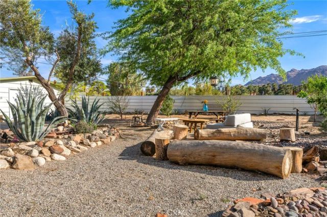 6766 Mesquite Drive, 29 Palms, CA 92277