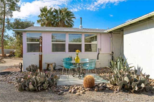 6766 Mesquite Drive, 29 Palms, CA 92277