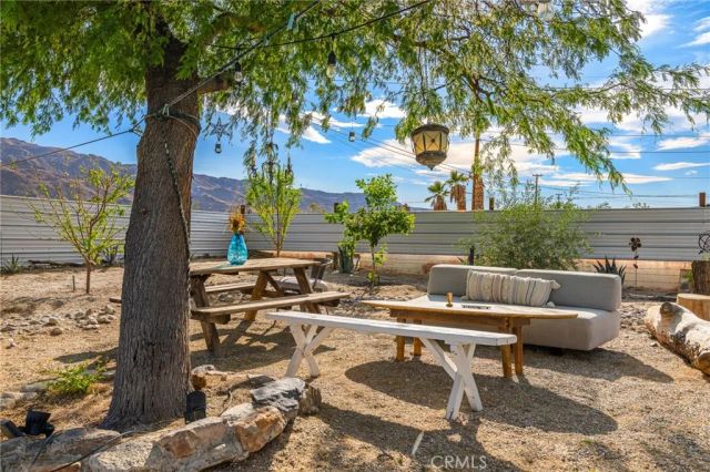 6766 Mesquite Drive, 29 Palms, CA 92277