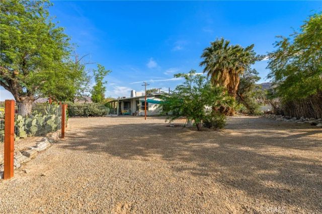 6766 Mesquite Drive, 29 Palms, CA 92277