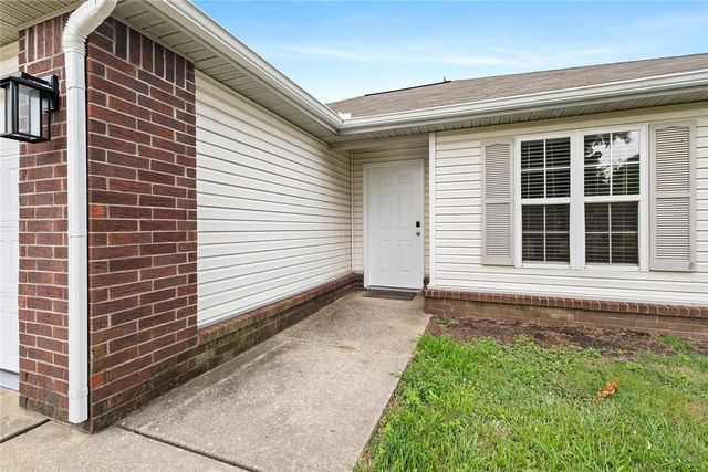 906 SW Terry Lane, Bentonville, AR 72712