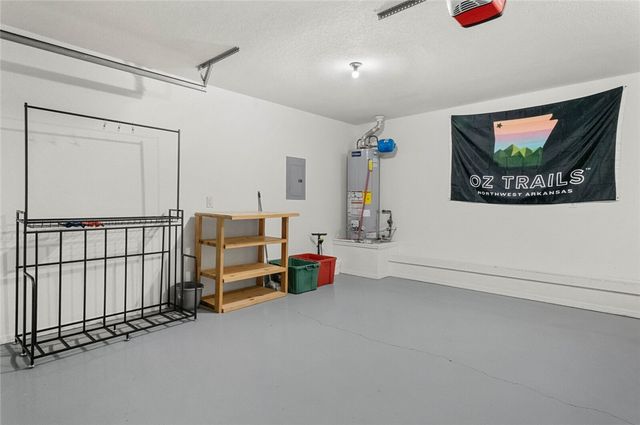 906 SW Terry Lane, Bentonville, AR 72712