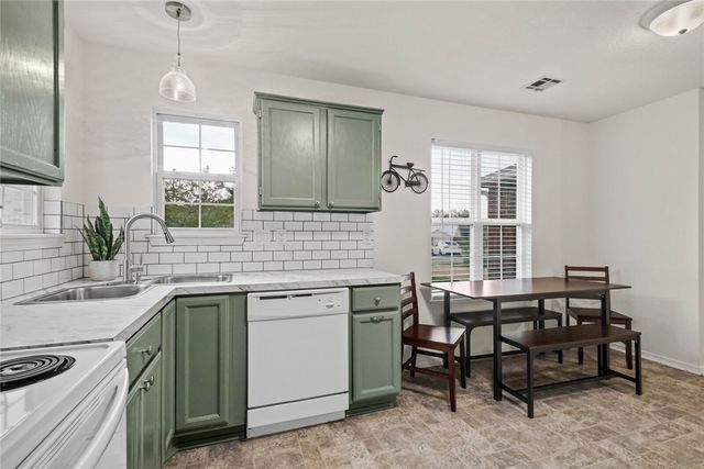 906 SW Terry Lane, Bentonville, AR 72712