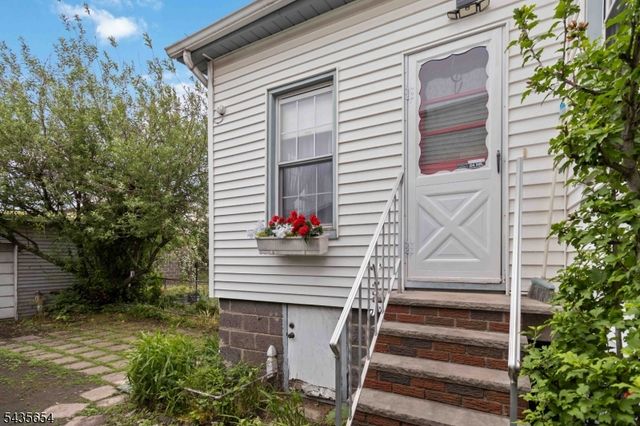 1705 48Th St, North Bergen Twp., NJ 07047