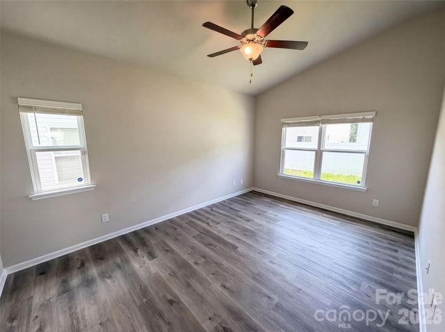 4104 Stoneygreen Lane, Charlotte, NC 28215