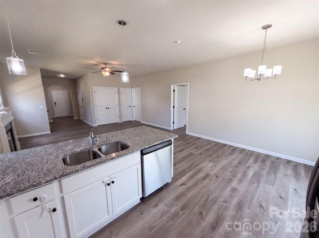 4104 Stoneygreen Lane, Charlotte, NC 28215