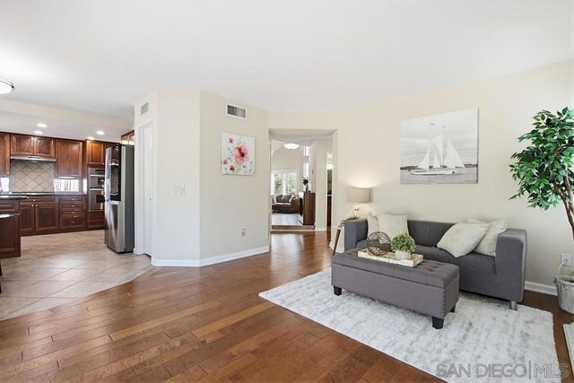 9534 Vervain St, San Diego, CA 92129