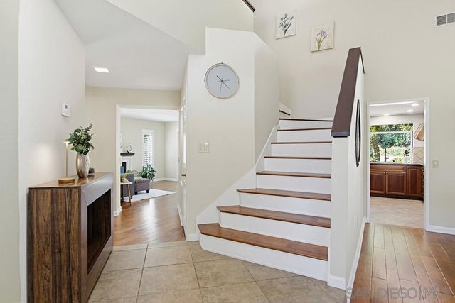 9534 Vervain St, San Diego, CA 92129