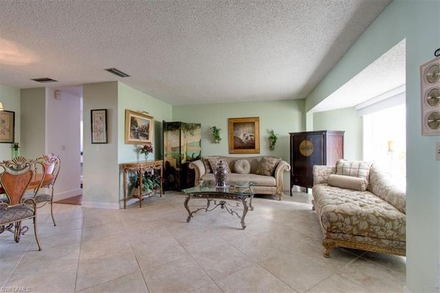3724 Country Club BLVD, Cape Coral, FL 33904