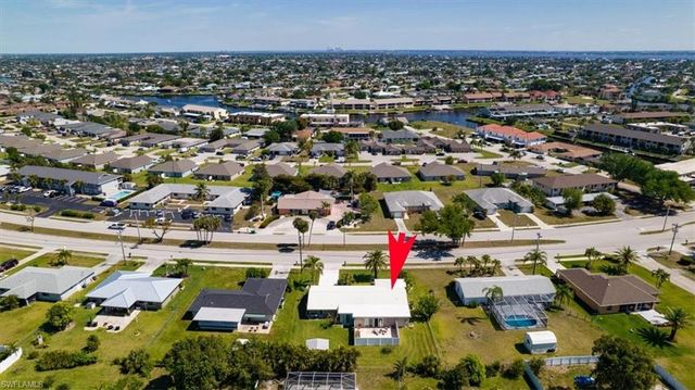 3724 Country Club BLVD, Cape Coral, FL 33904