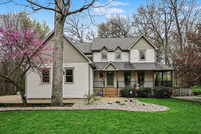 21758 E Sandy Hill Lane, South Bend, IN 46628
