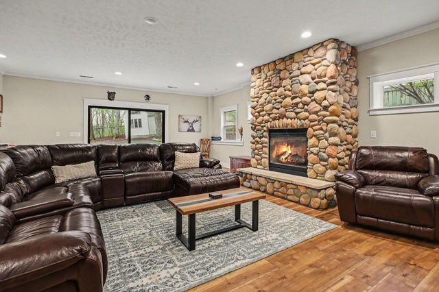 21758 E Sandy Hill Lane, South Bend, IN 46628