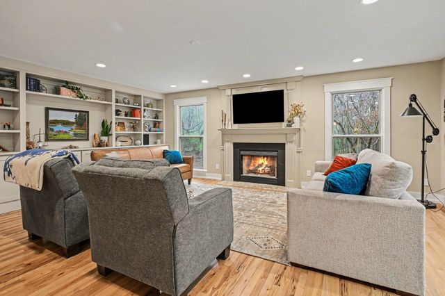 21758 E Sandy Hill Lane, South Bend, IN 46628