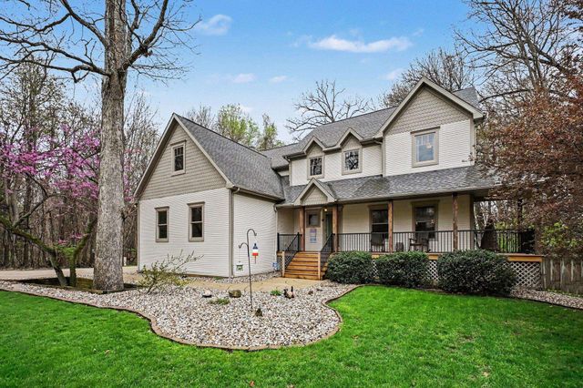 21758 E Sandy Hill Lane, South Bend, IN 46628