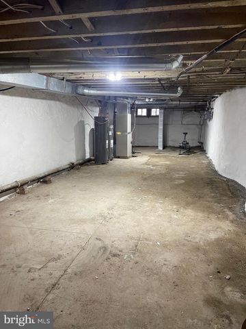5304 SPRUCE ST, Philadelphia, PA 19139