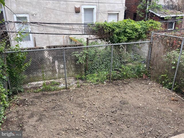 5304 SPRUCE ST, Philadelphia, PA 19139