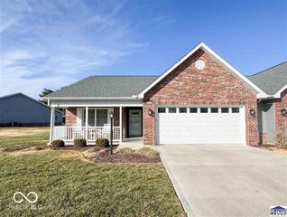 118 E Southglen Drive A, Terre Haute, IN 47802