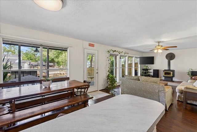 1529 Oak Shore Drive, Tool, TX 75143