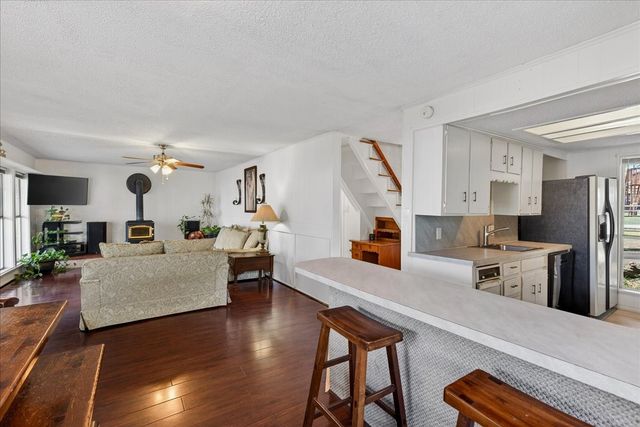 1529 Oak Shore Drive, Tool, TX 75143