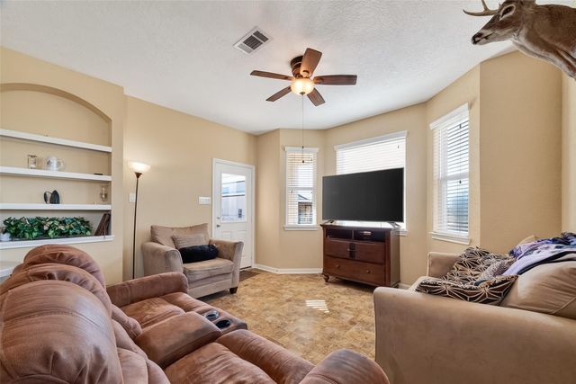 3418 Barbers Hill Road, Highlands, TX 77562