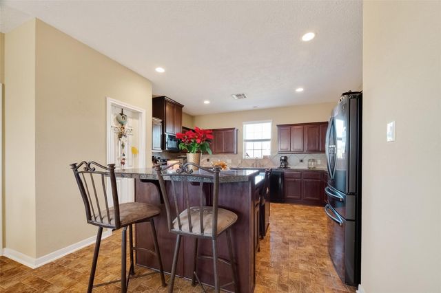 3418 Barbers Hill Road, Highlands, TX 77562