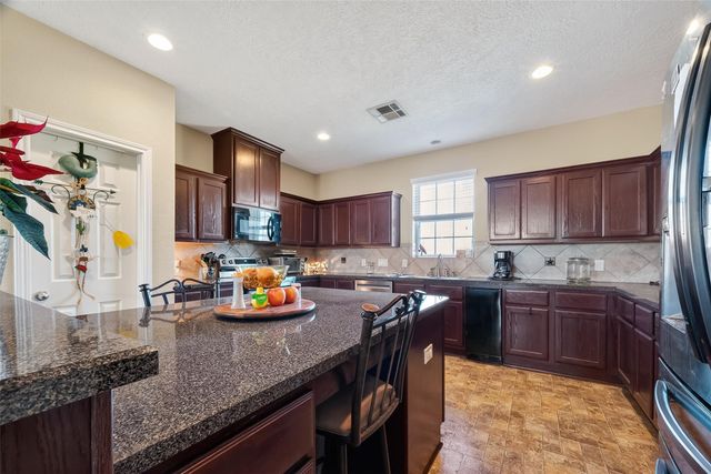 3418 Barbers Hill Road, Highlands, TX 77562